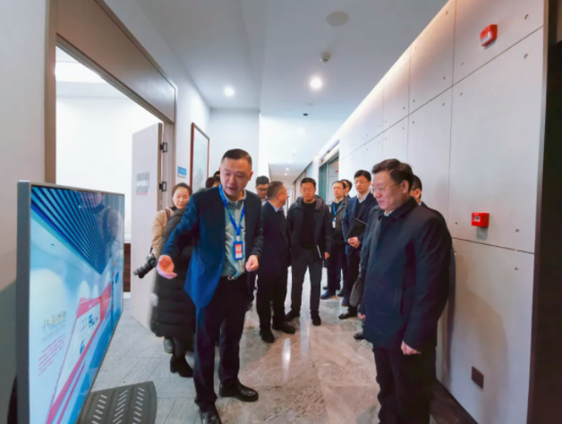 杭州市委常委、拱墅區區委書記朱建明一行蒞臨中奧科技調研考察
